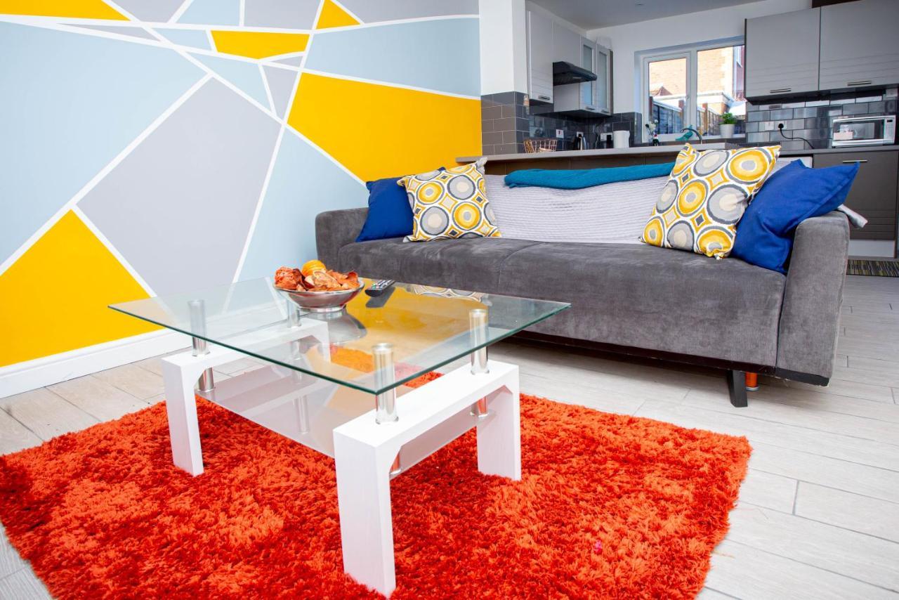 Oasis Place Northampton Luaran gambar
