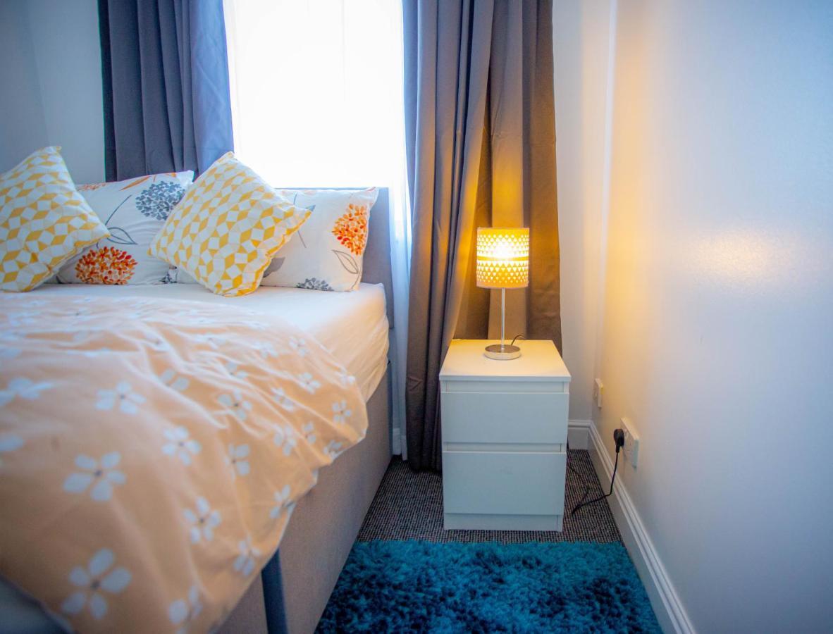 Oasis Place Northampton Luaran gambar