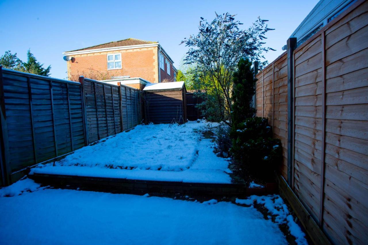 Oasis Place Northampton Luaran gambar